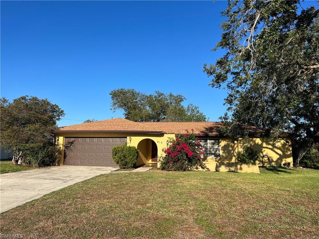 415 Jefferson AVE LEHIGH ACRES, FL 33936