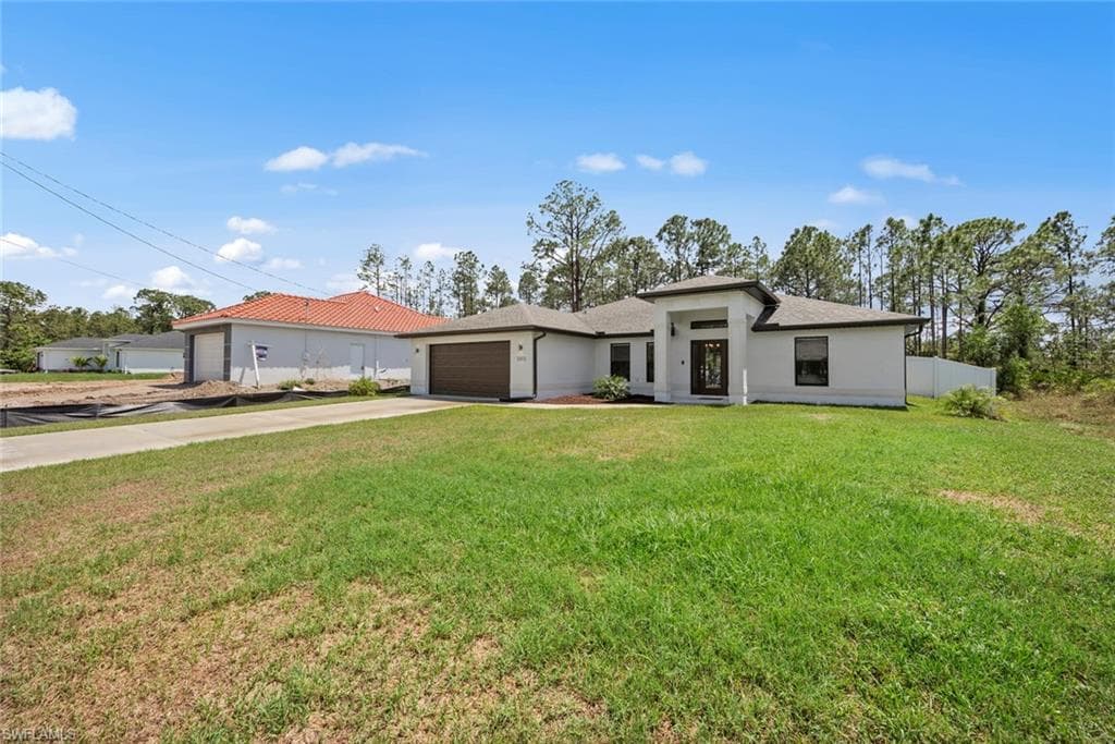 3303 22nd ST W LEHIGH ACRES, FL 33971