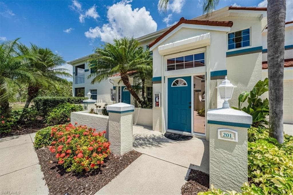 10821 Crooked River RD 201 ESTERO, FL 34135