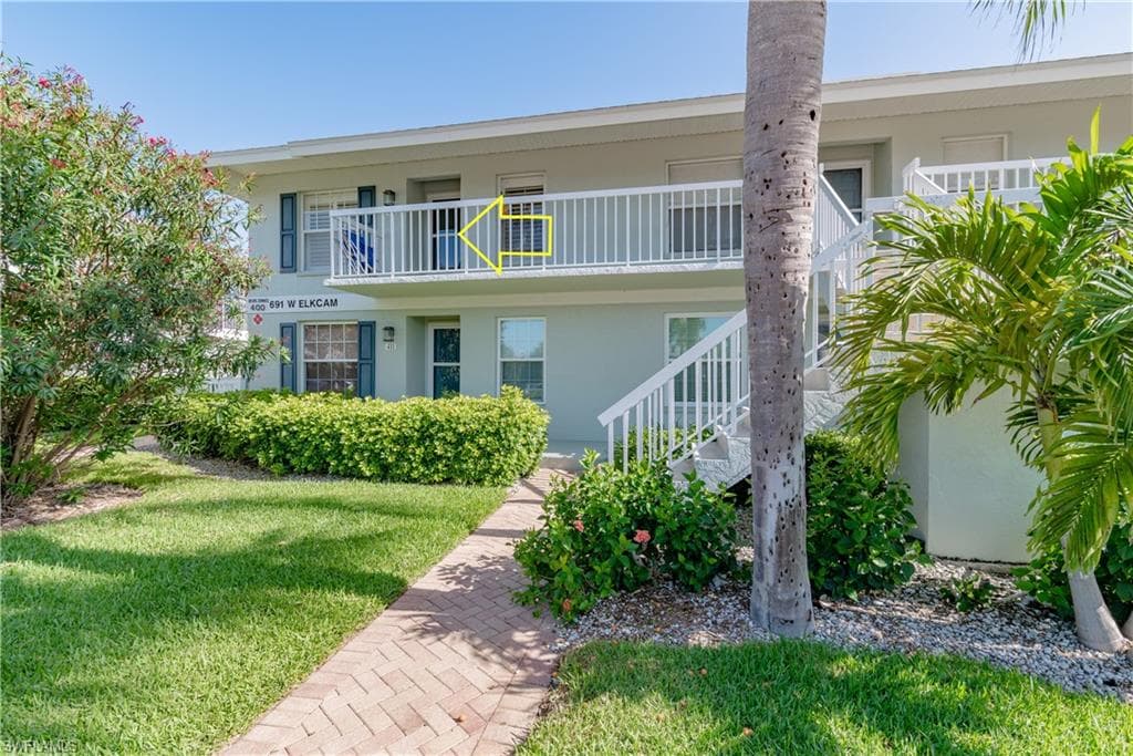 691 Elkcam CIR 421 MARCO ISLAND, FL 34145