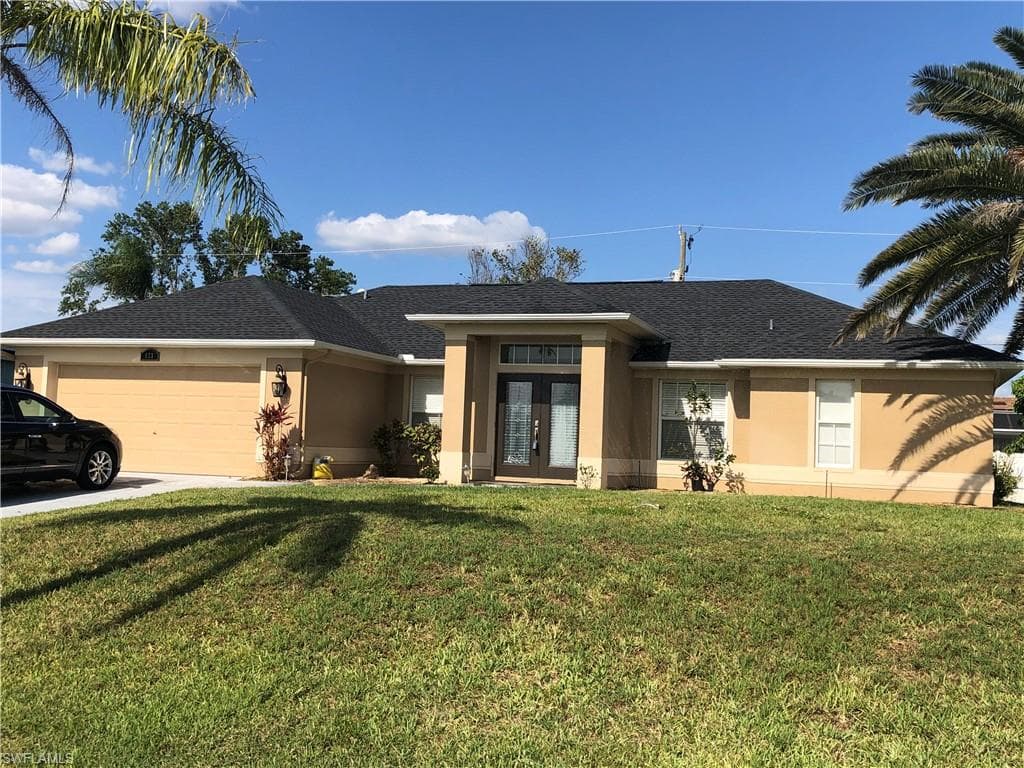 623 SW 9th CT CAPE CORAL, FL 33991