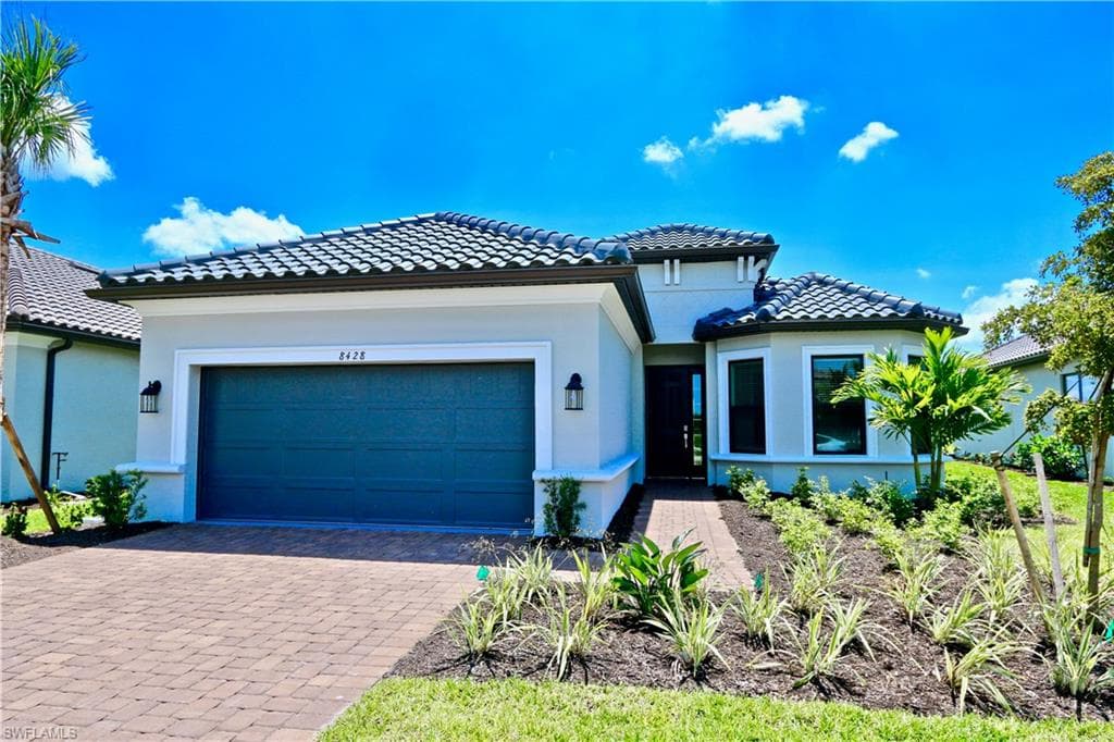 8428 Rosa CT NAPLES, FL 34114
