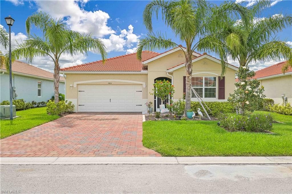 3435 Gold Flower ST ALVA, FL 33920