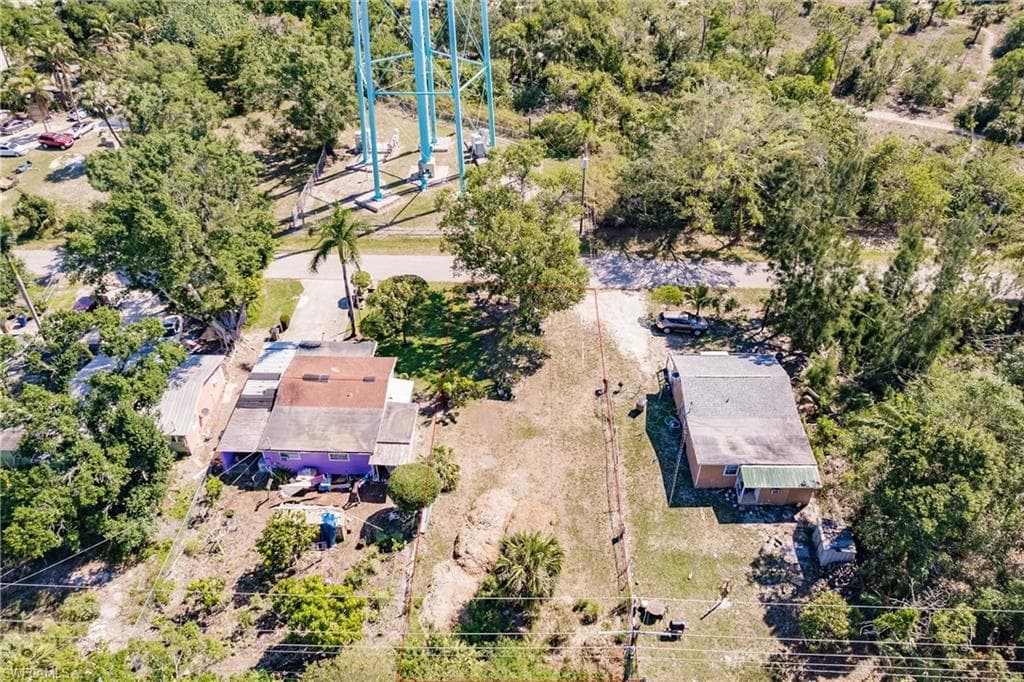 460 Menocal AVE FORT MYERS, FL 33905