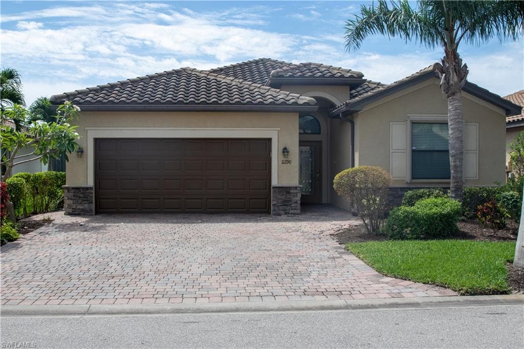 11290 Red Bluff LN FORT MYERS, FL 33912