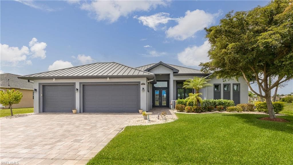 224 SW 12th ST CAPE CORAL, FL 33991