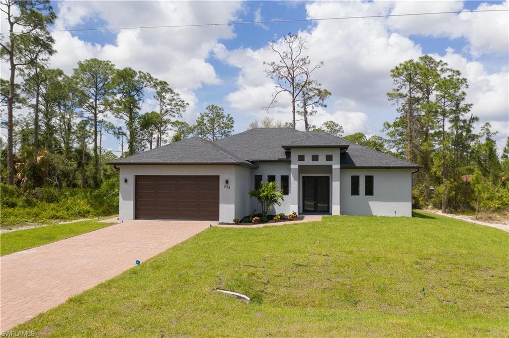 1119 Colonial ST E LEHIGH ACRES, FL 33974