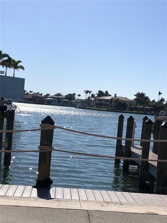 4090 Gulf Shore BLVD N NAPLES, FL 34103