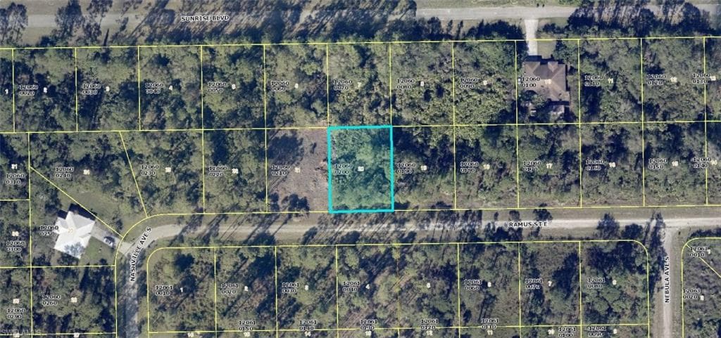 1215 Ramus ST E LEHIGH ACRES, FL 33974