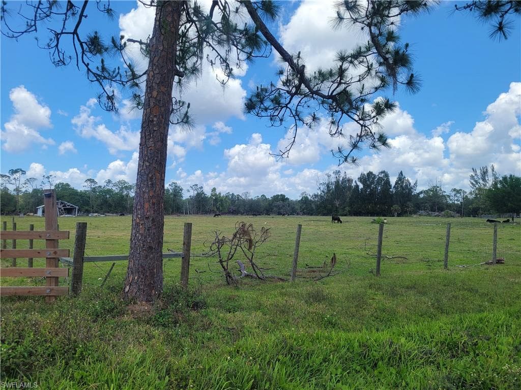 5840 Pangola RD FORT MYERS, FL 33905