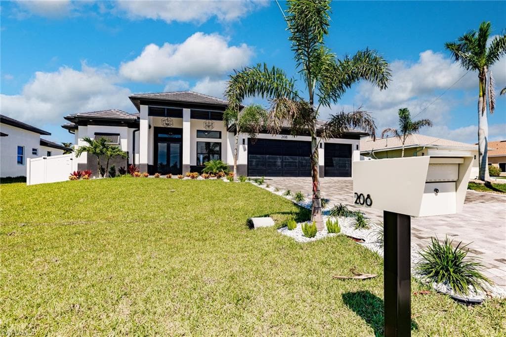 208 NW 35th PL CAPE CORAL, FL 33993