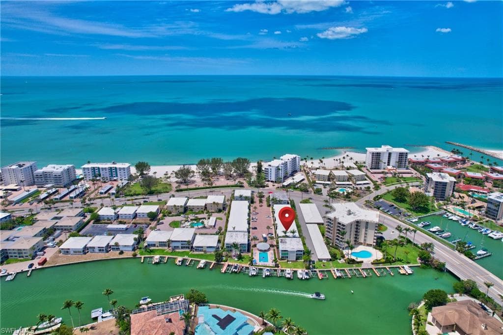 2100 Gulf Shore BLVD N 119 NAPLES, FL 34102