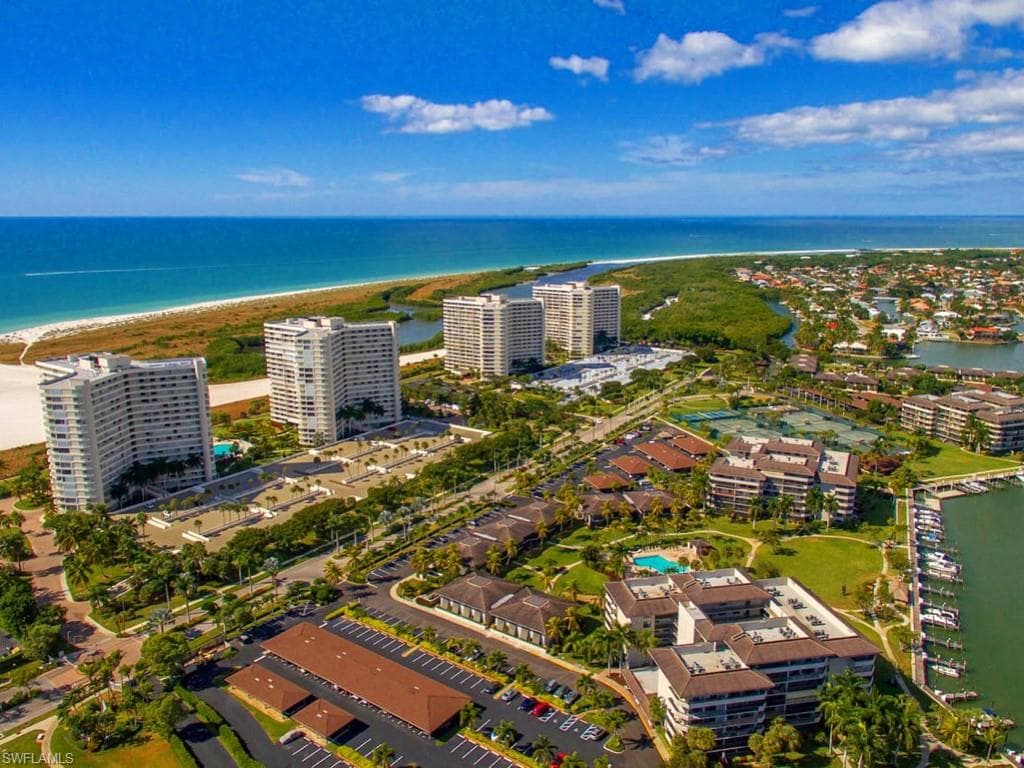 687 Seaview CT D3 MARCO ISLAND, FL 34145