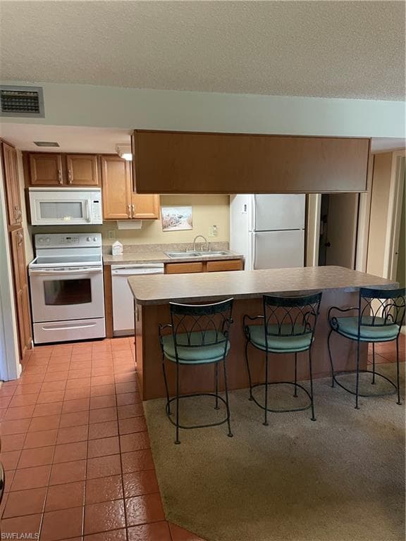 208 Palm DR 5 NAPLES, FL 34112