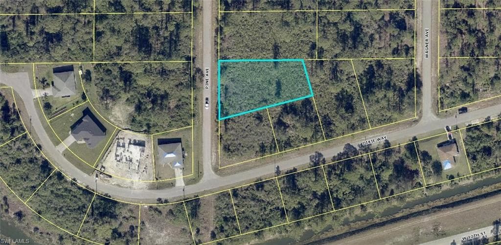 1198 Pine AVE LEHIGH ACRES, FL 33972