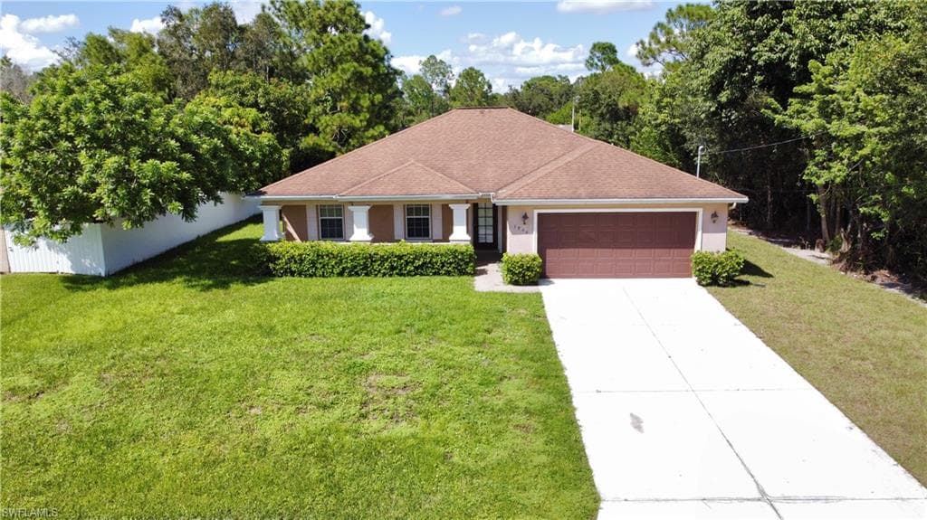 3806 14th ST W LEHIGH ACRES, FL 33971