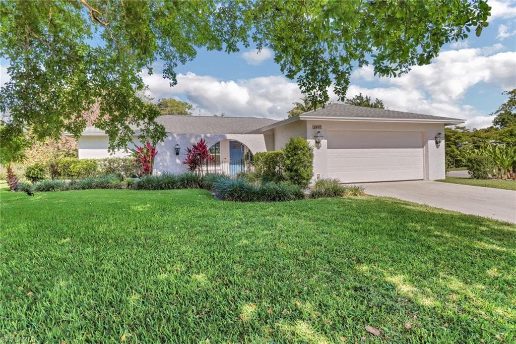 4472 Beechwood Lake DR NAPLES, FL 34112
