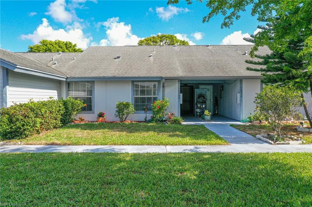 10552 Quincy CT LEHIGH ACRES, FL 33936