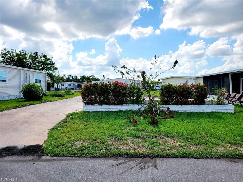 357 Shoreland DR FORT MYERS, FL 33905