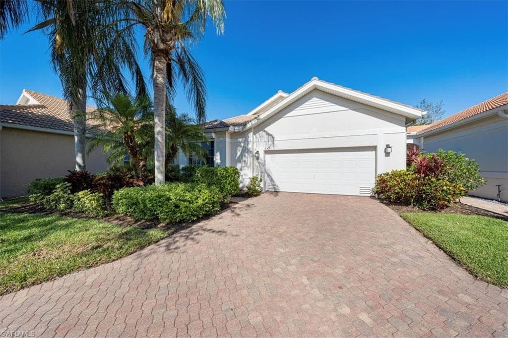 352 Steerforth CT NAPLES, FL 34110