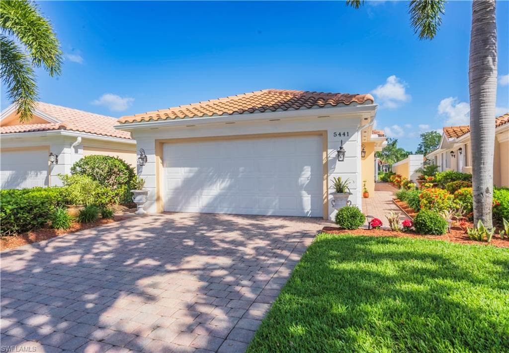 5441 Guadeloupe WAY NAPLES, FL 34119