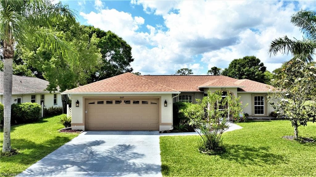2607 8th ST W LEHIGH ACRES, FL 33971