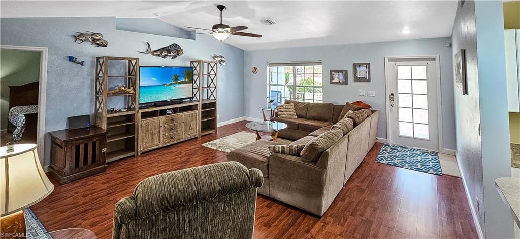 2821 NE 2nd AVE CAPE CORAL, FL 33909