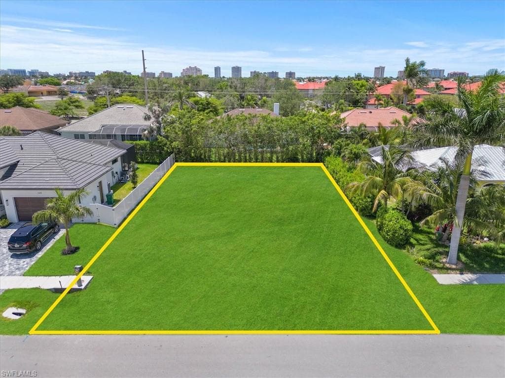 154 Tahiti RD MARCO ISLAND, FL 34145