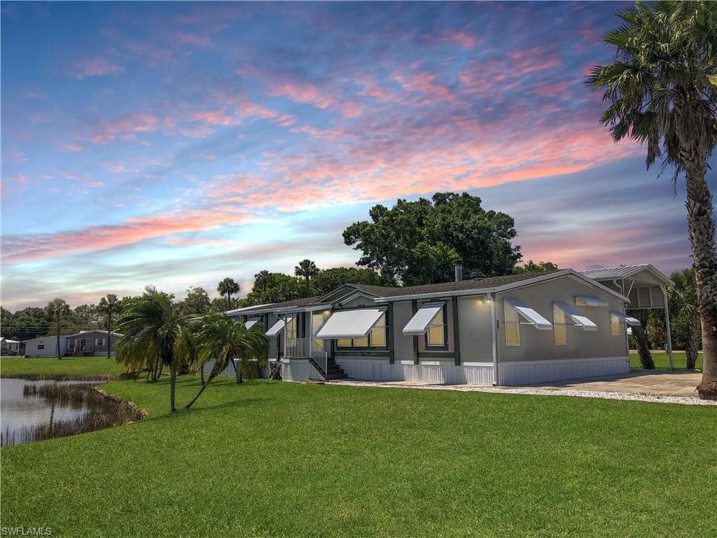 838 Yacht Club WAY NW MOORE HAVEN, FL 33471