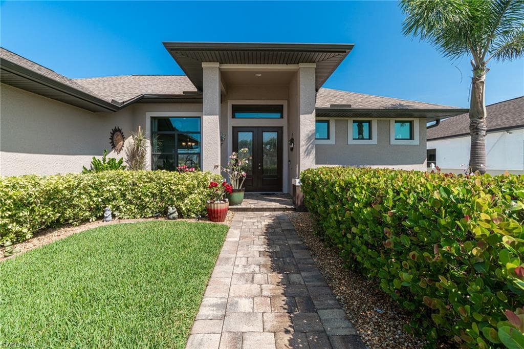 2569 SW 27th ST CAPE CORAL, FL 33914