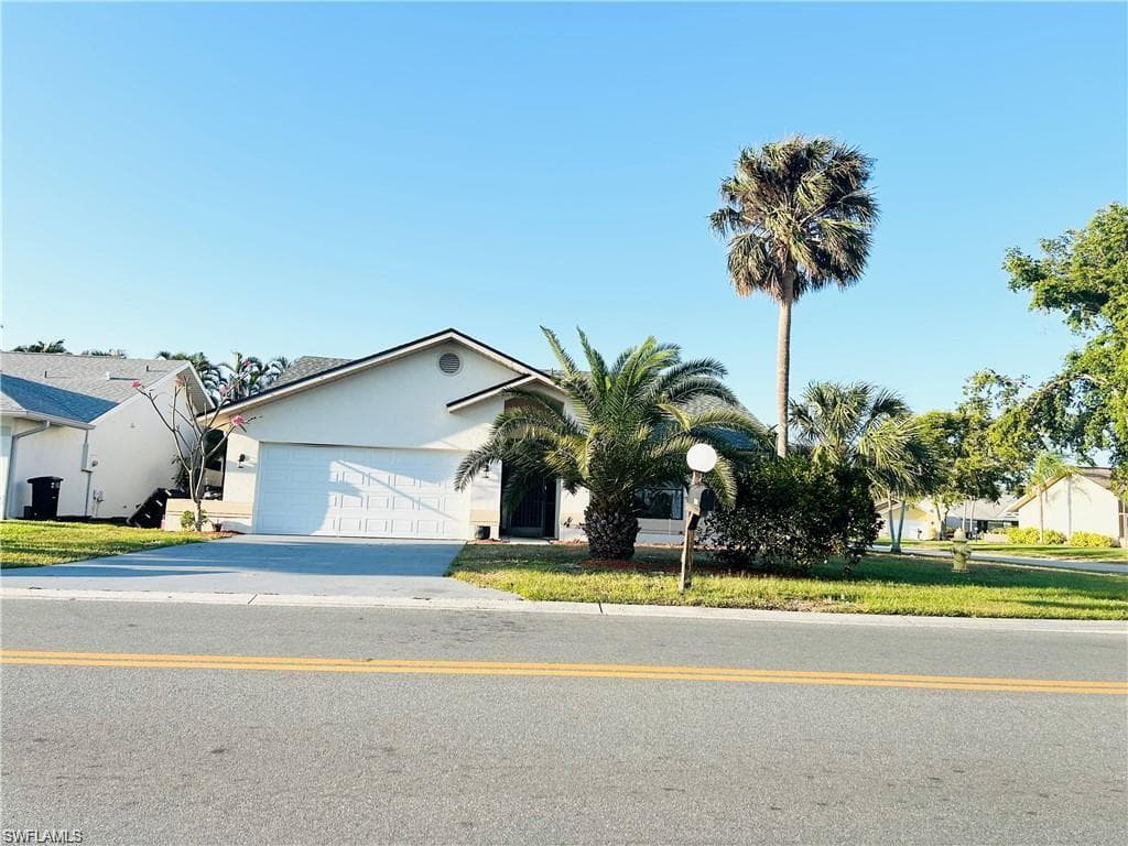 6691 Southwell DR FORT MYERS, FL 33966