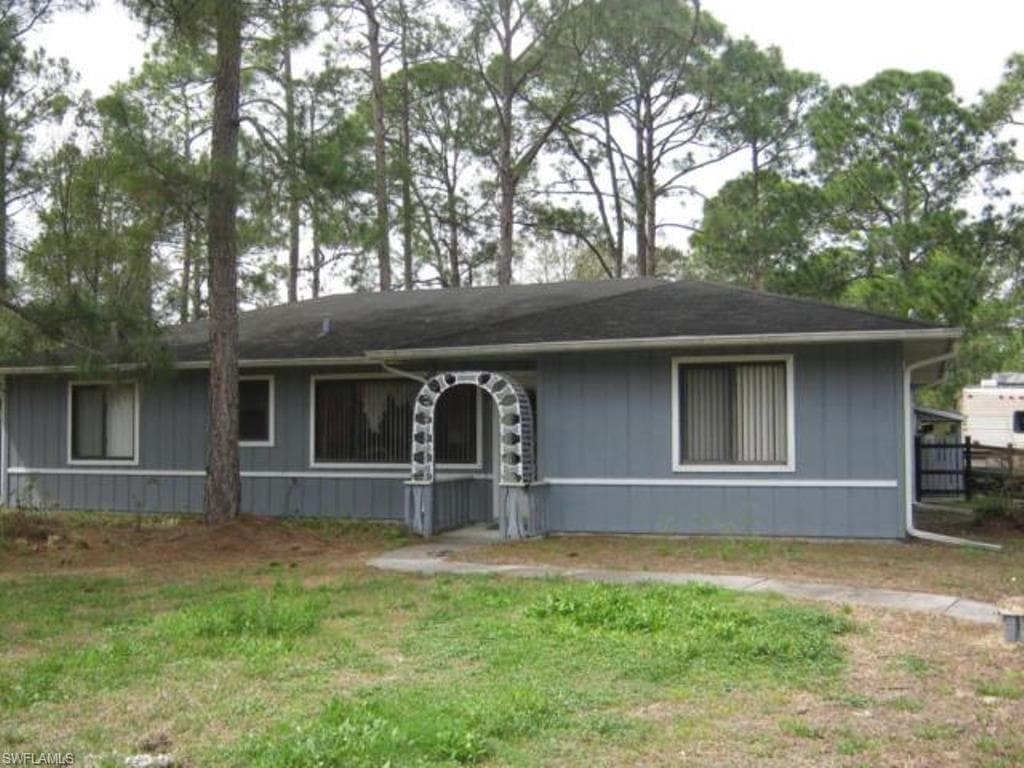 2303 Hamilton AVE ALVA, FL 33920