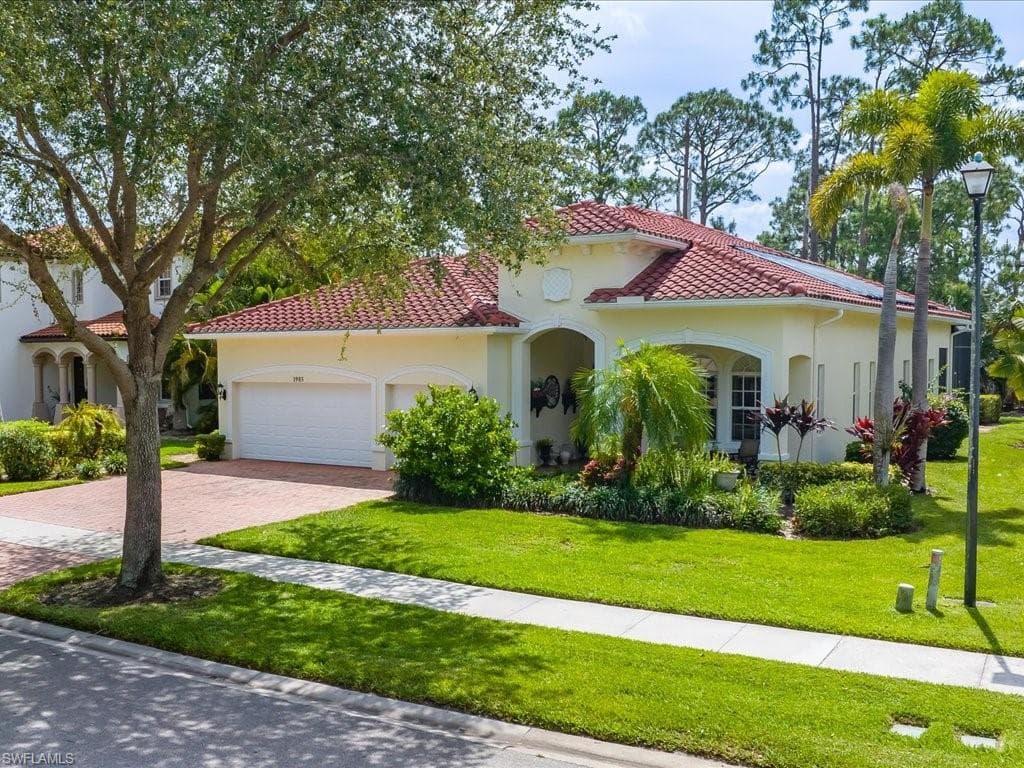 1985 Par DR NAPLES, FL 34120