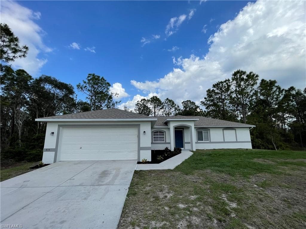 833 Knox AVE S LEHIGH ACRES, FL 33974