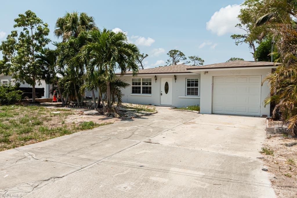 4646 Amherst CT FORT MYERS, FL 33907