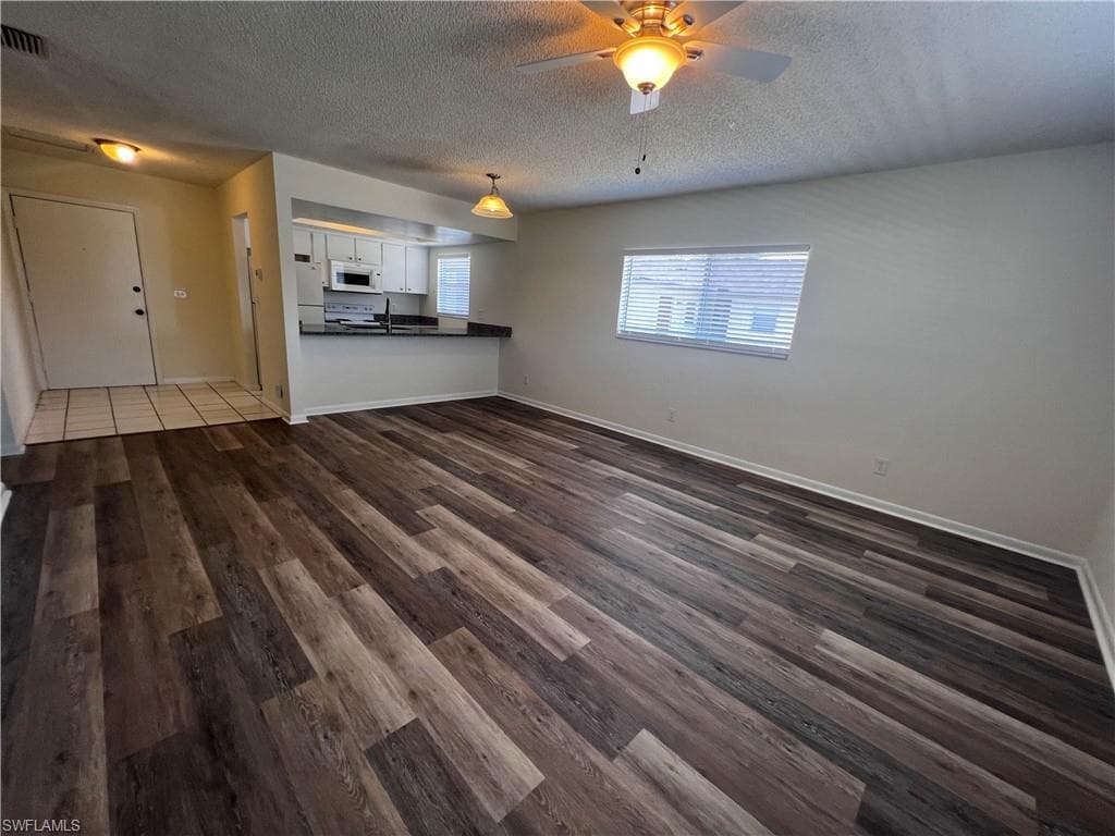 630 SE 13th PL 7 CAPE CORAL, FL 33990