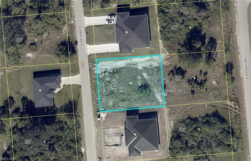117-119 Gilbert AVE S LEHIGH ACRES, FL 33973