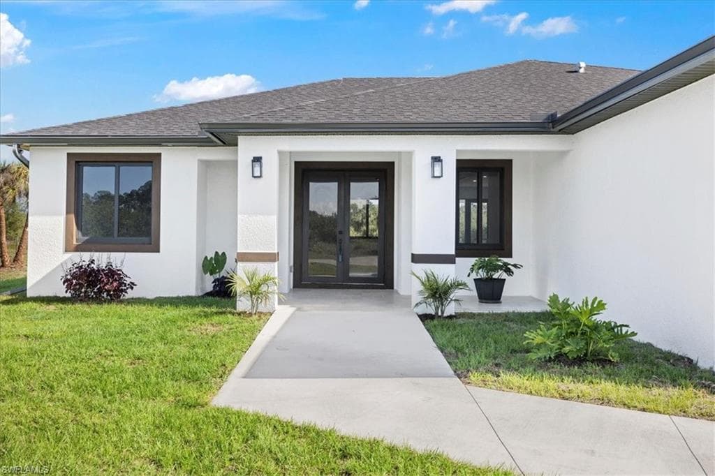 9014 Penny CT LABELLE, FL 33935