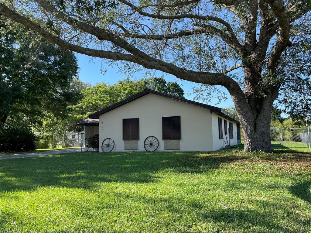 317 Saginaw AVE CLEWISTON, FL 33440