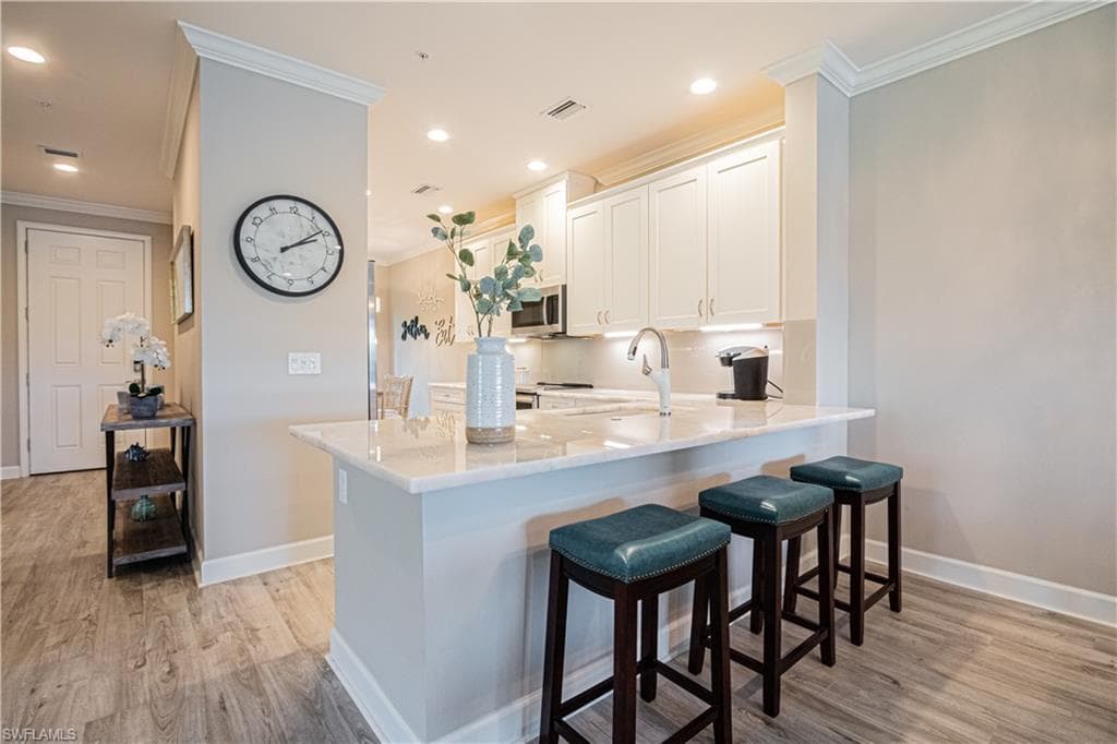 9426 Benvenuto CT 2-104 NAPLES, FL 34119