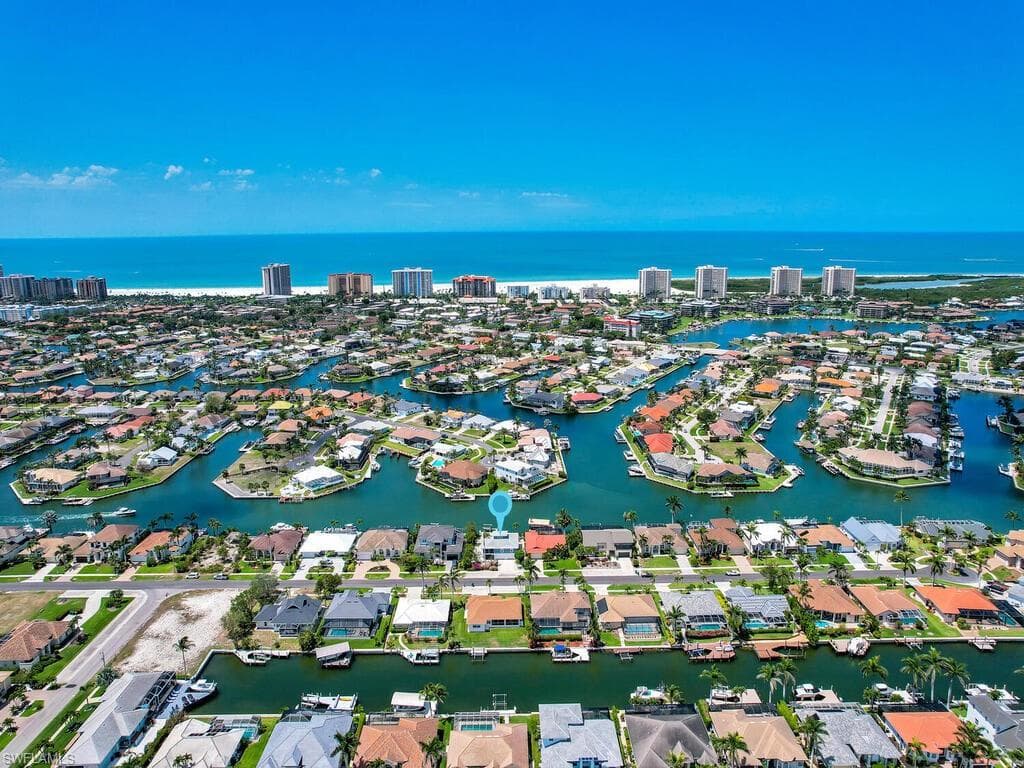 370 Edgewater CT MARCO ISLAND, FL 34145
