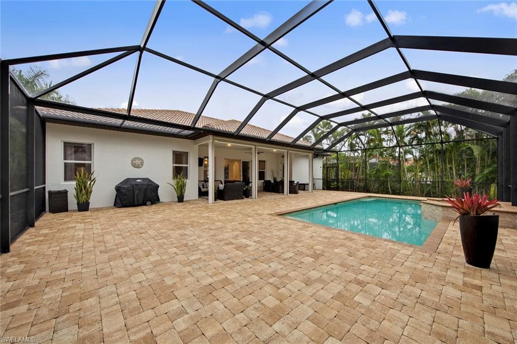 27153 Barefoot LN BONITA SPRINGS, FL 34135