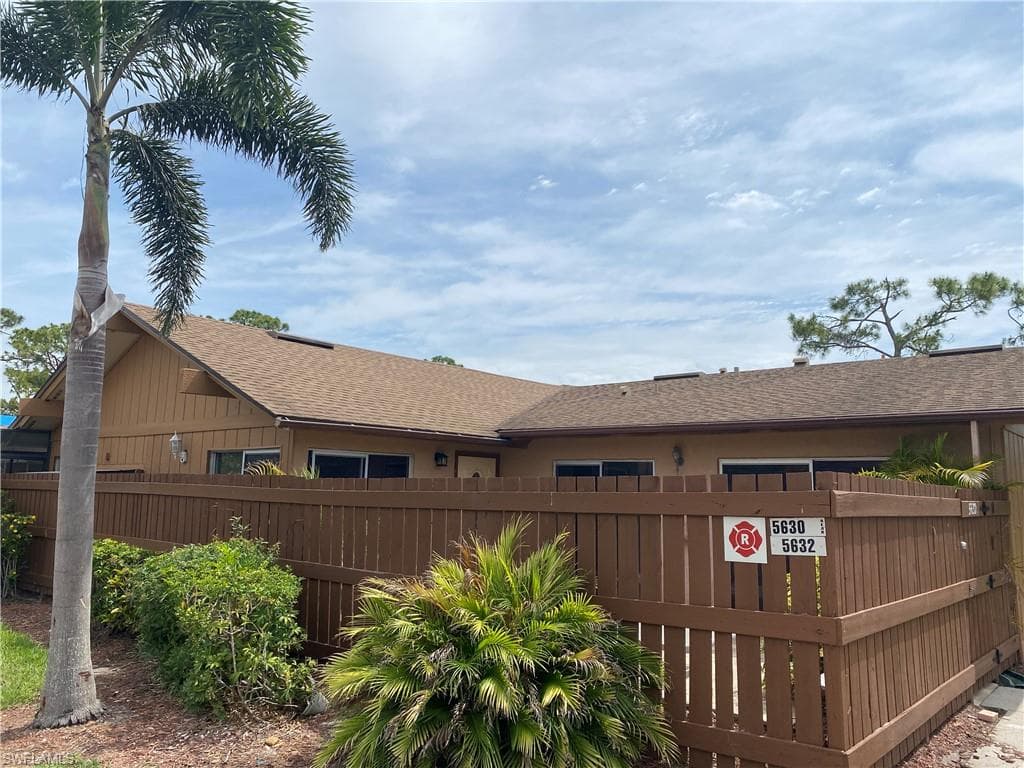 5632 Foxlake DR NORTH FORT MYERS, FL 33917