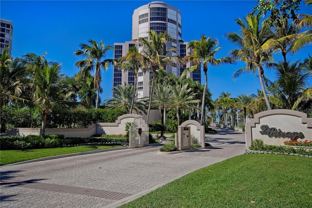 4351 Gulf Shore BLVD N 11S NAPLES, FL 34103