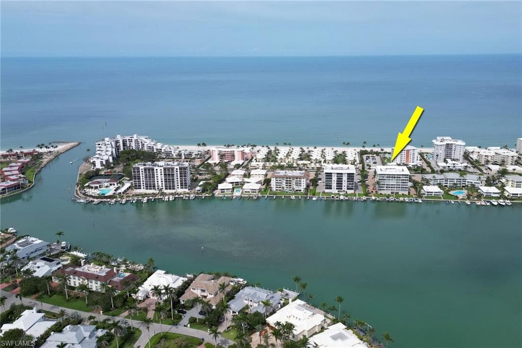 2750 Gulf Shore BLVD N 204 NAPLES, FL 34103