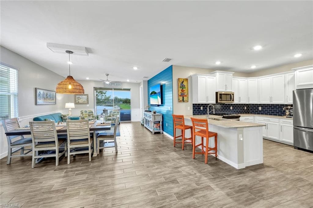 1261 Enbrook LOOP NAPLES, FL 34114
