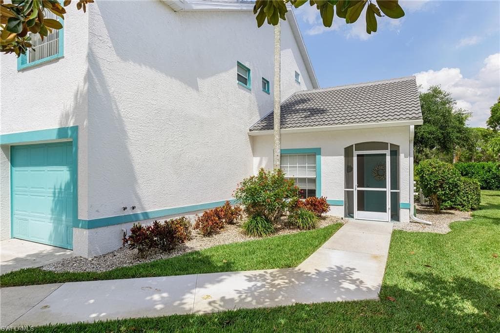 980 Partridge CIR 3-102 NAPLES, FL 34104