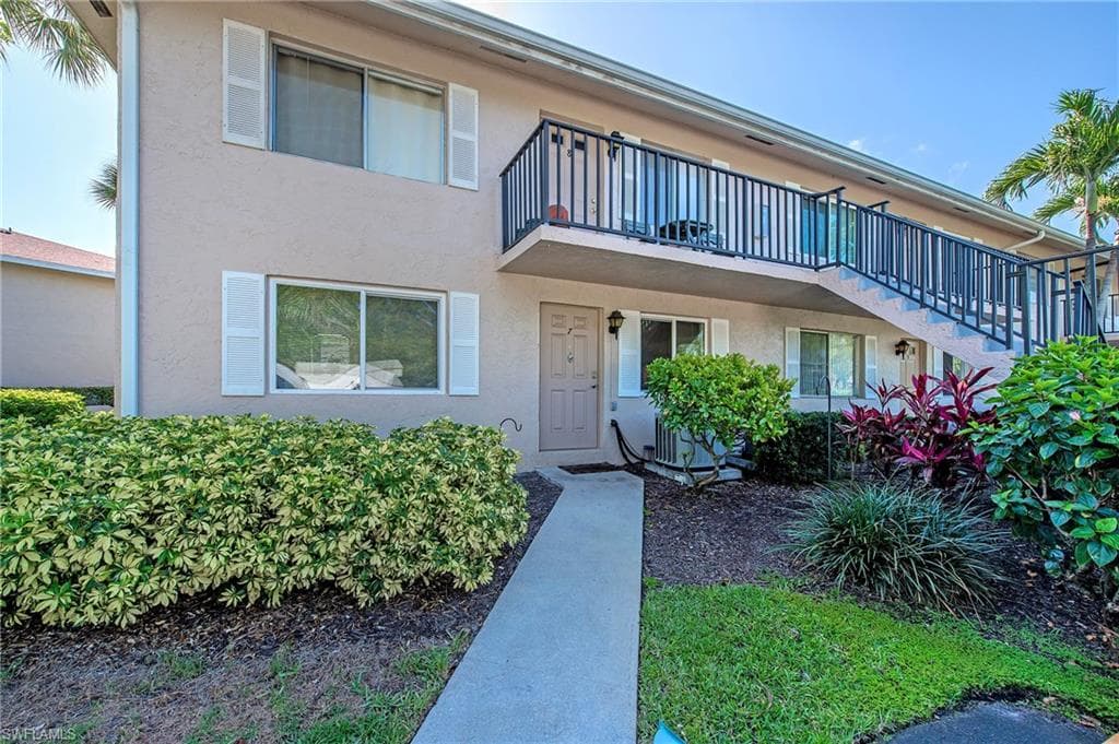 164 Palm DR 7 NAPLES, FL 34112