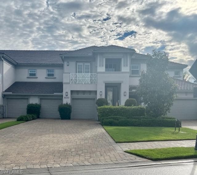 8030 Signature Club CIR 6-201 NAPLES, FL 34113