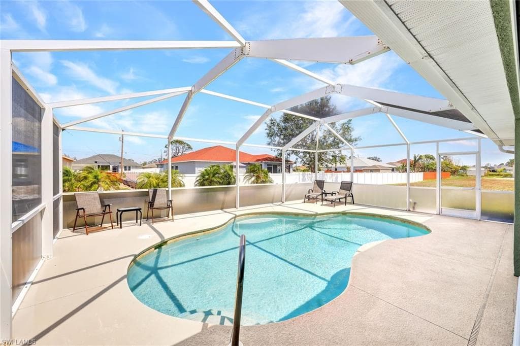 3601 W Gator CIR CAPE CORAL, FL 33909